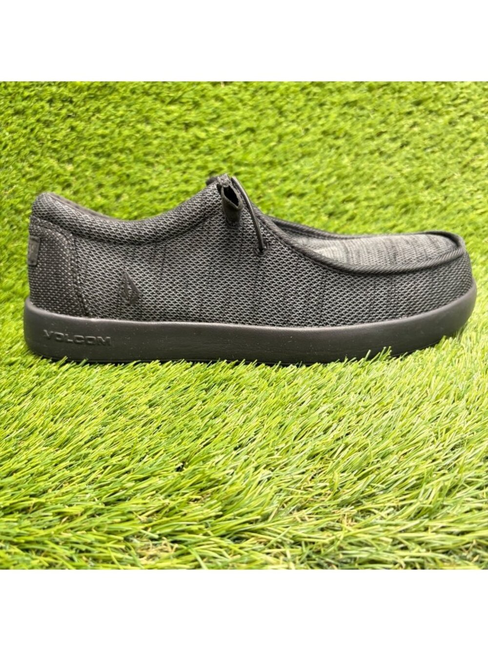 Volcom Chill Mens Size 10E All Black Composite Toe Safety Work Slip On Shoes